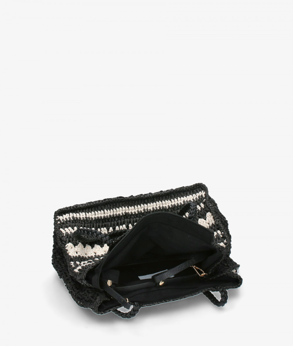 Elevate your look! Our Bag collection a combination of design, quality and comfort for your daily outfits