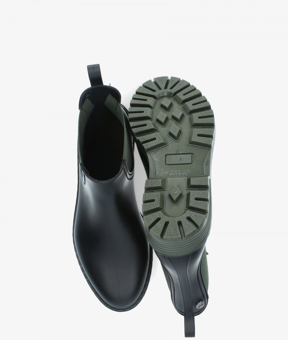 Botines IGOR  W10298 en negro Botines IGOR  W10298 en negro