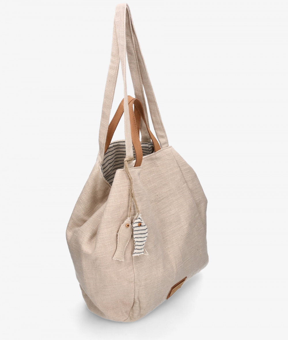Elevate your look! Our Bag collection a combination of design, quality and comfort for your daily outfits Elevate your look! Our Bag collection a combination of design, quality and comfort for your daily outfits