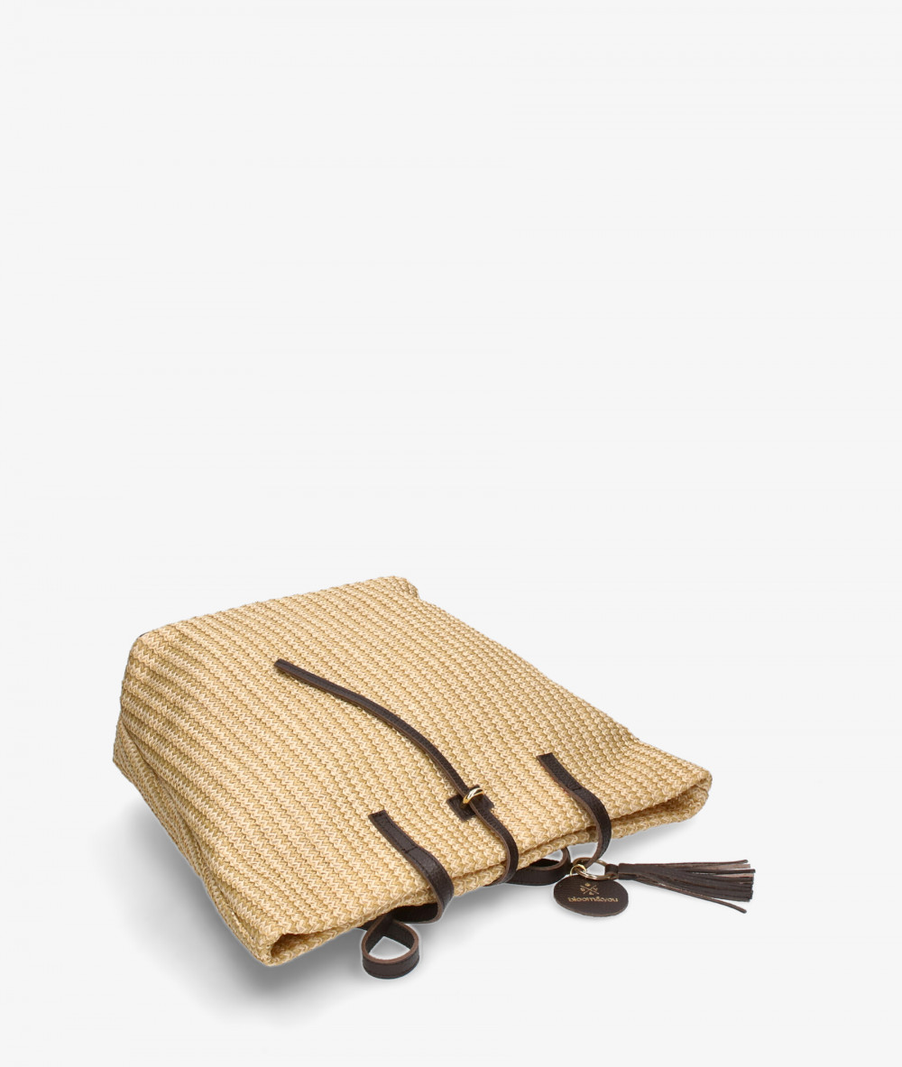 Elevate your look! Our Bag collection a combination of design, quality and comfort for your daily outfits Elevate your look! Our Bag collection a combination of design, quality and comfort for your daily outfits