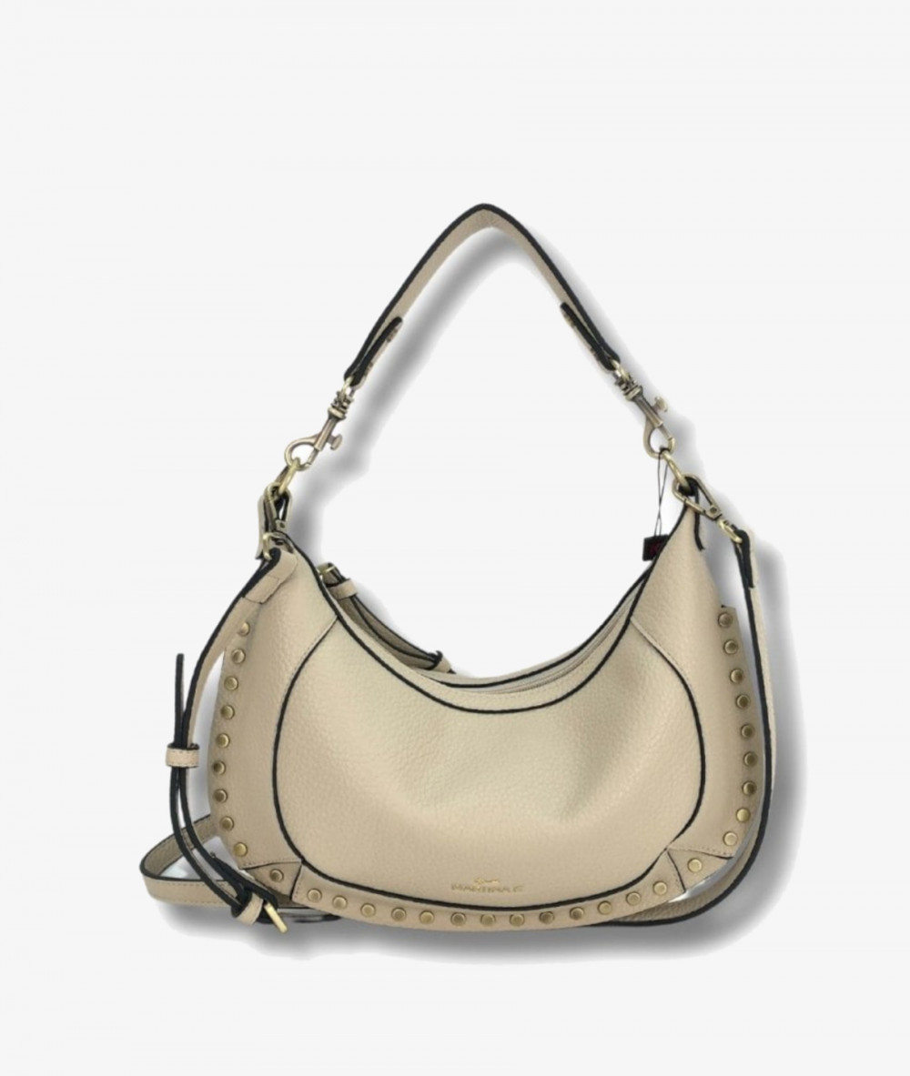 Elevate your look! Our Bag collection a combination of design, quality and comfort for your daily outfits Elevate your look! Our Bag collection a combination of design, quality and comfort for your daily outfits