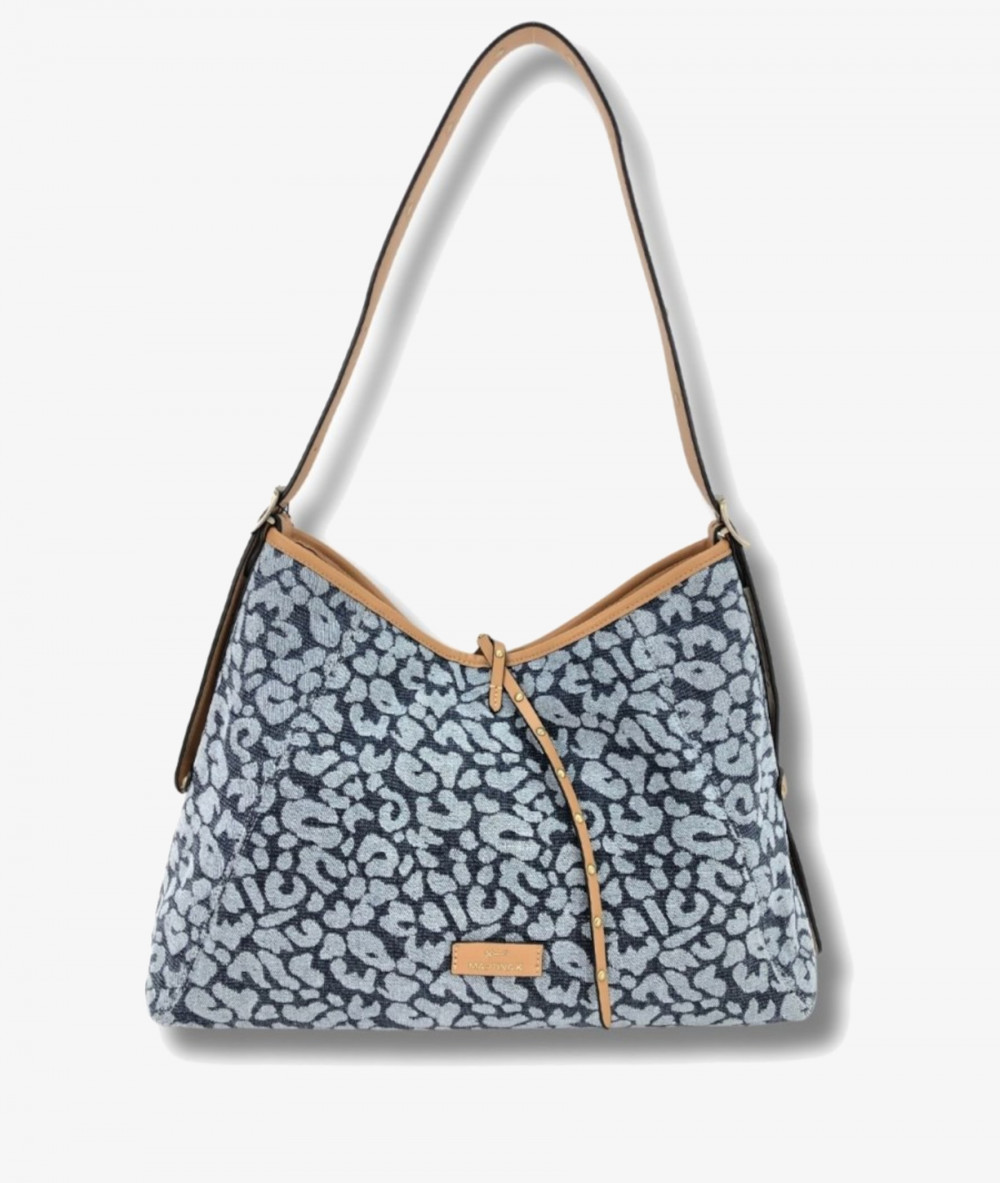 Elevate your look! Our Bag collection a combination of design, quality and comfort for your daily outfits Elevate your look! Our Bag collection a combination of design, quality and comfort for your daily outfits
