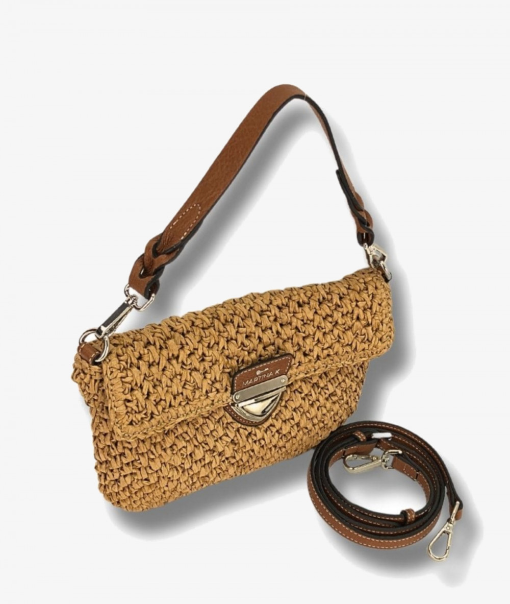 Elevate your look! Our Bag collection a combination of design, quality and comfort for your daily outfits Elevate your look! Our Bag collection a combination of design, quality and comfort for your daily outfits
