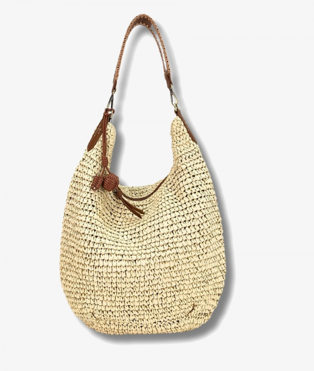 Elevate your look! Our Bag collection a combination of design, quality and comfort for your daily outfits Elevate your look! Our Bag collection a combination of design, quality and comfort for your daily outfits