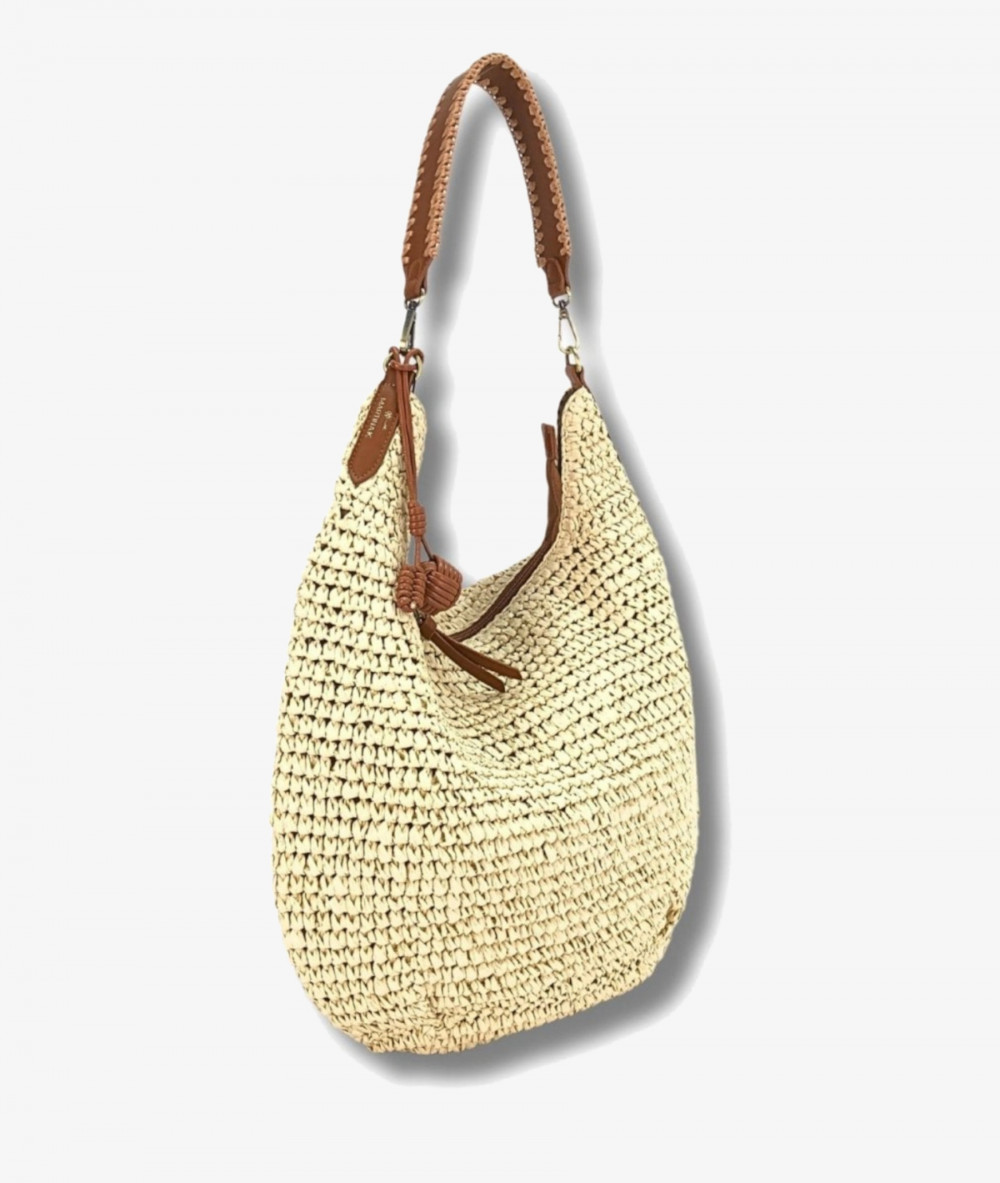 Elevate your look! Our Bag collection a combination of design, quality and comfort for your daily outfits Elevate your look! Our Bag collection a combination of design, quality and comfort for your daily outfits