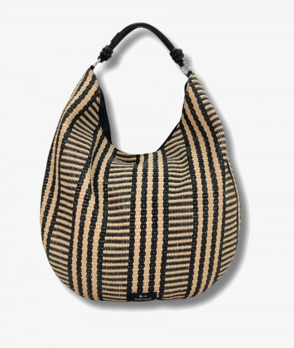 Elevate your look! Our Bag collection a combination of design, quality and comfort for your daily outfits Elevate your look! Our Bag collection a combination of design, quality and comfort for your daily outfits