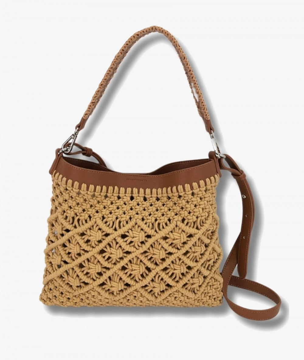 Elevate your look! Our Bag collection a combination of design, quality and comfort for your daily outfits Elevate your look! Our Bag collection a combination of design, quality and comfort for your daily outfits