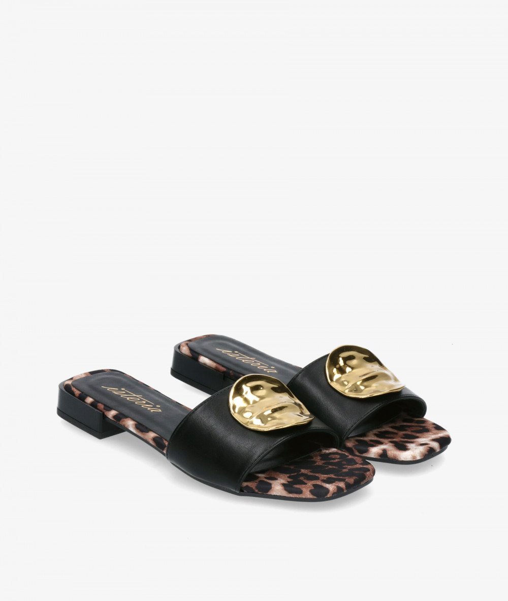 Sandalias ISTERIA  25083 en negro Sandalias ISTERIA  25083 en negro