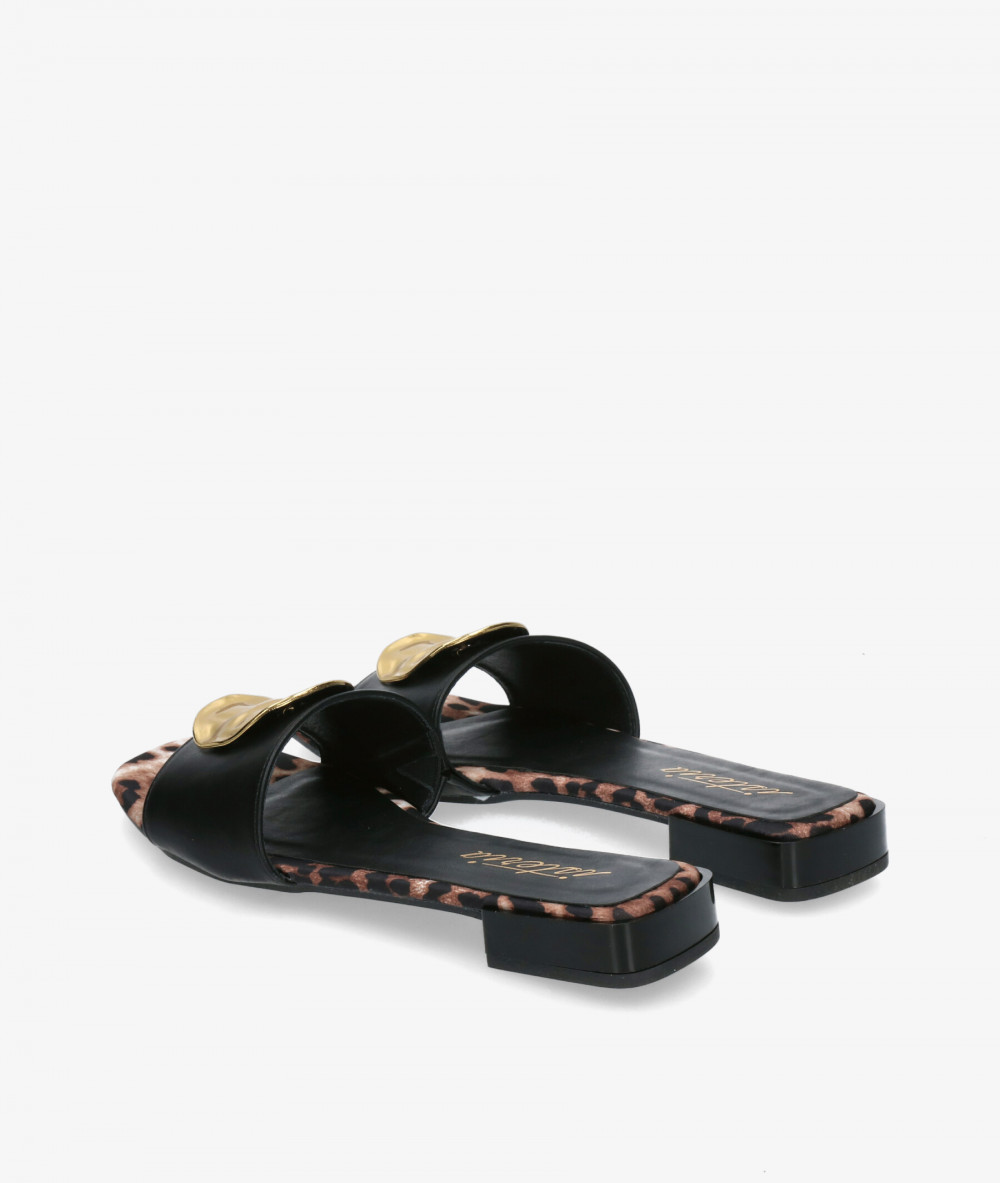 Sandalias ISTERIA  25083 en negro Sandalias ISTERIA  25083 en negro