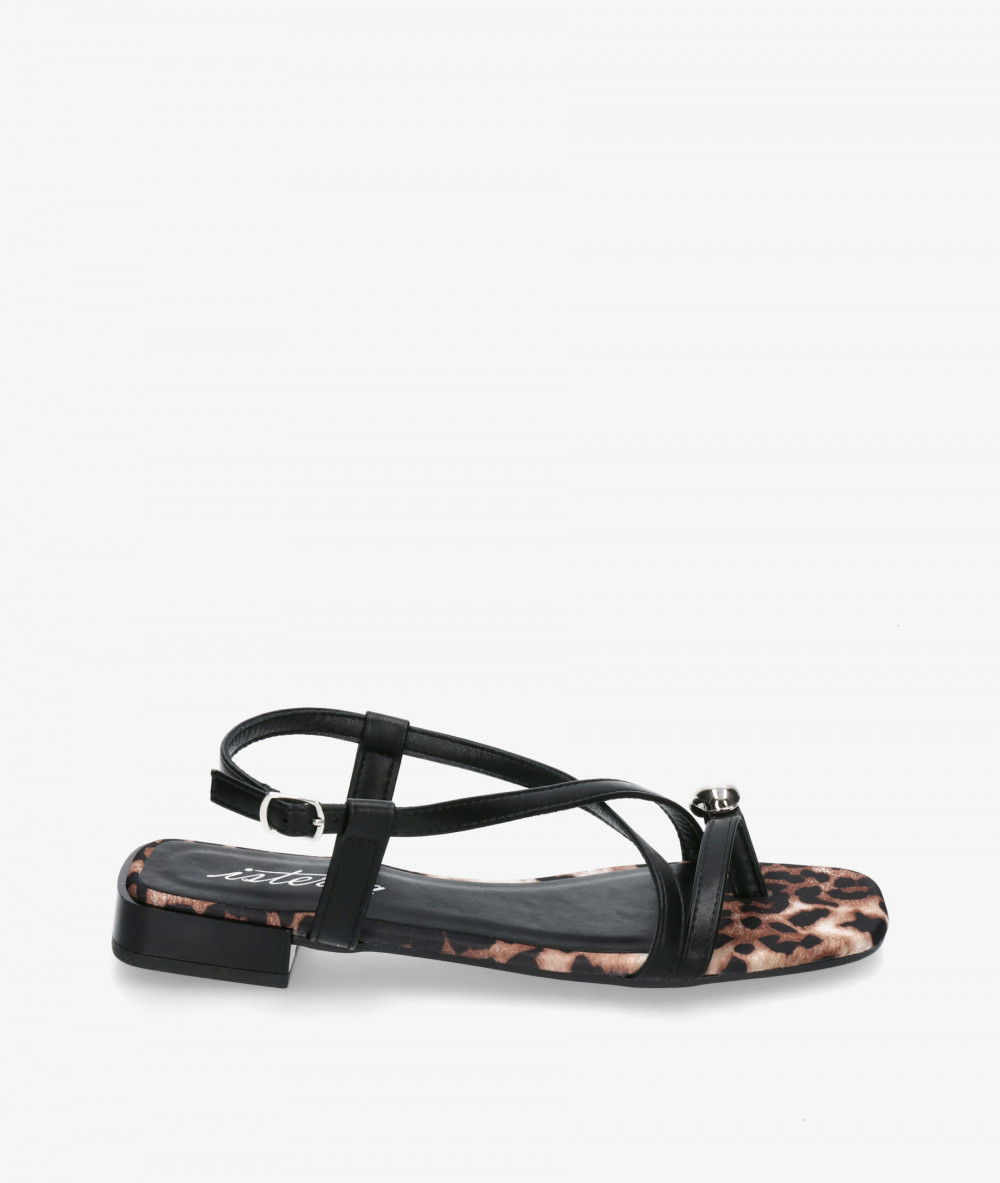 Sandalias ISTERIA  25084 en negro Sandalias ISTERIA  25084 en negro