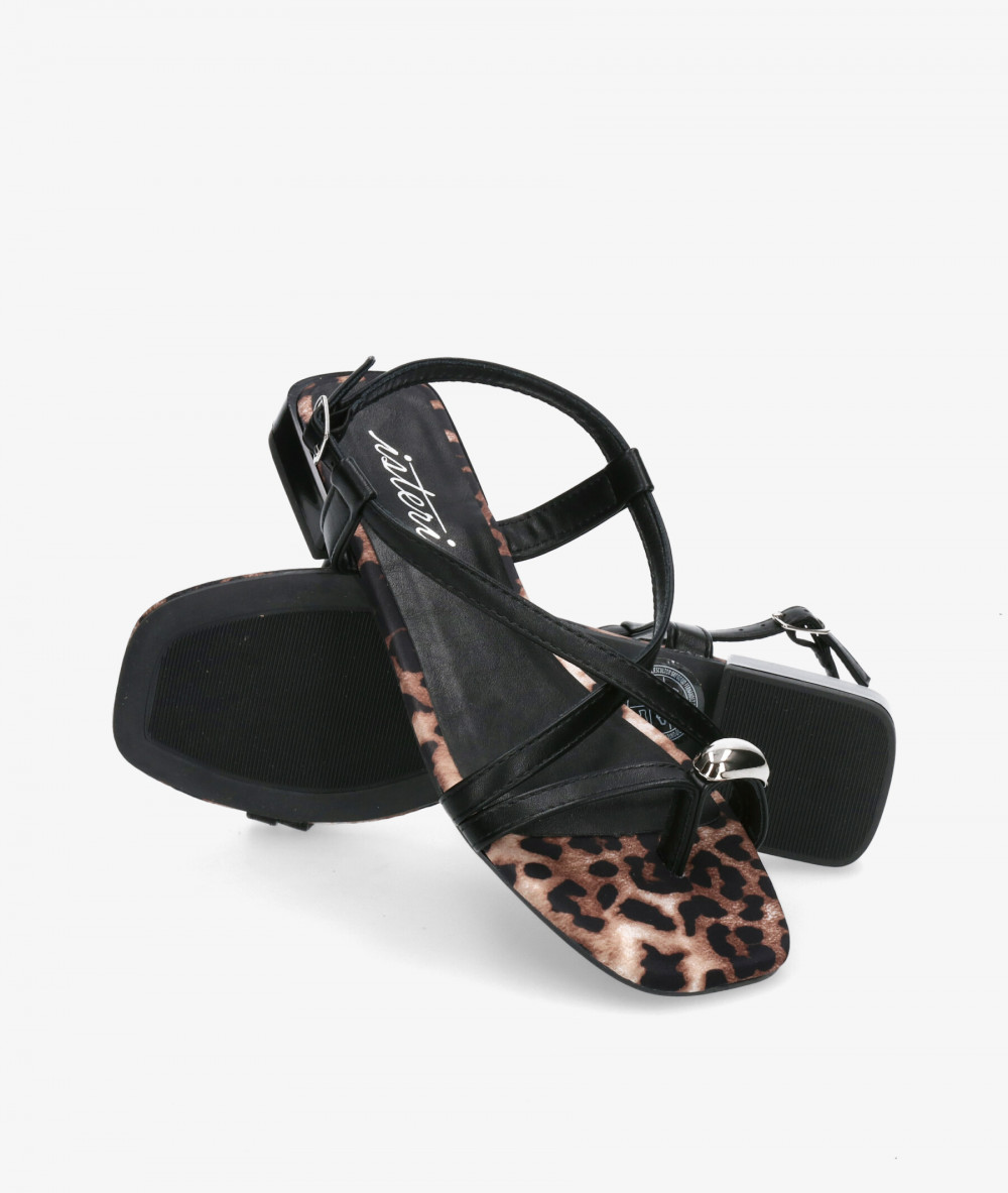 Sandalias ISTERIA  25084 en negro Sandalias ISTERIA  25084 en negro