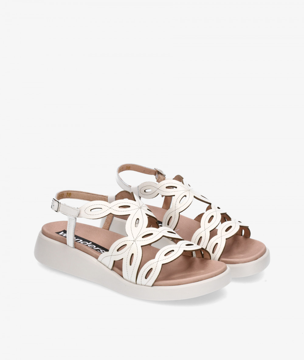 Sandalias Wonders  C-6542 en charol blanco Sandalias Wonders  C-6542 en charol blanco