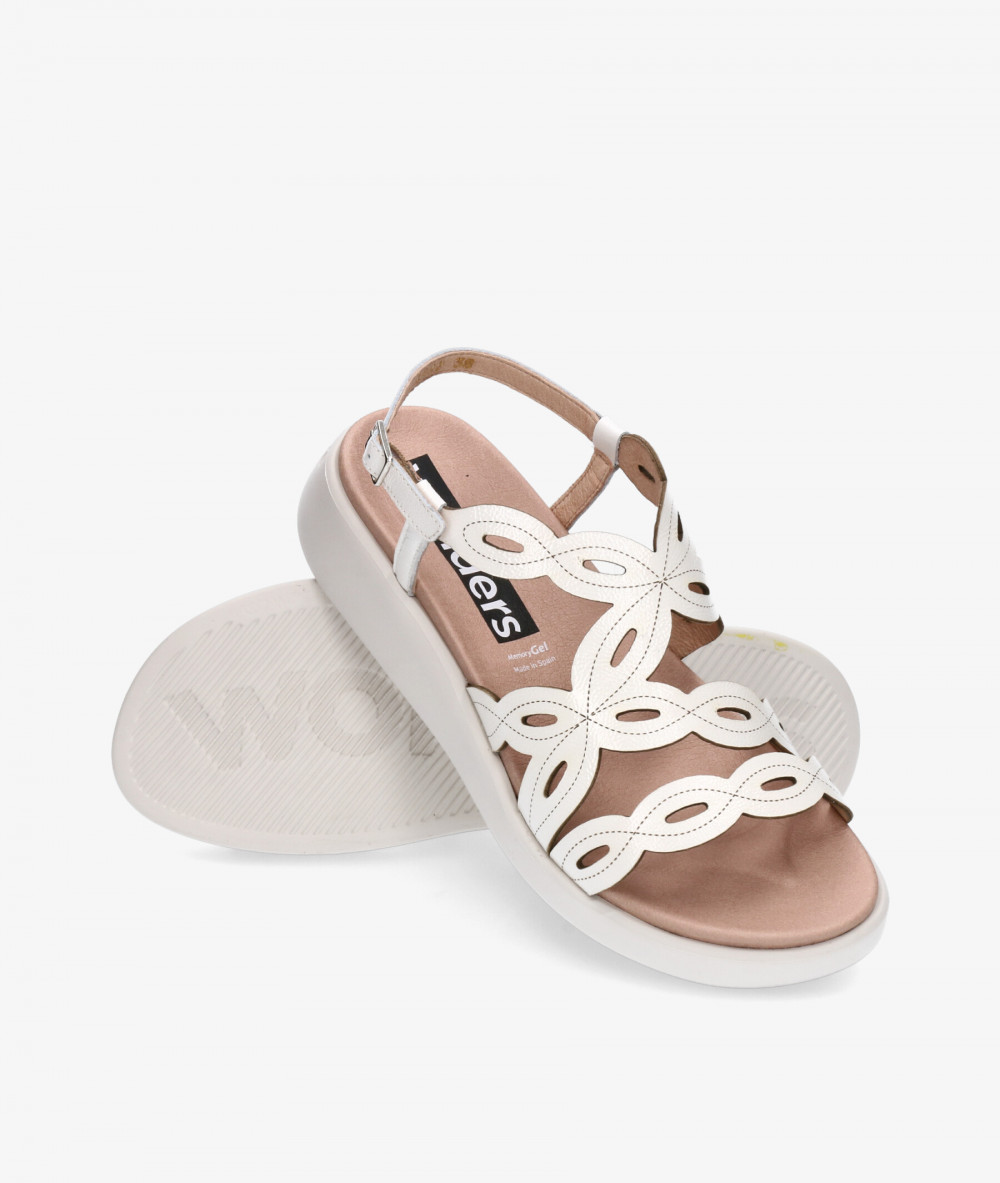 Sandalias Wonders  C-6542 en charol blanco Sandalias Wonders  C-6542 en charol blanco