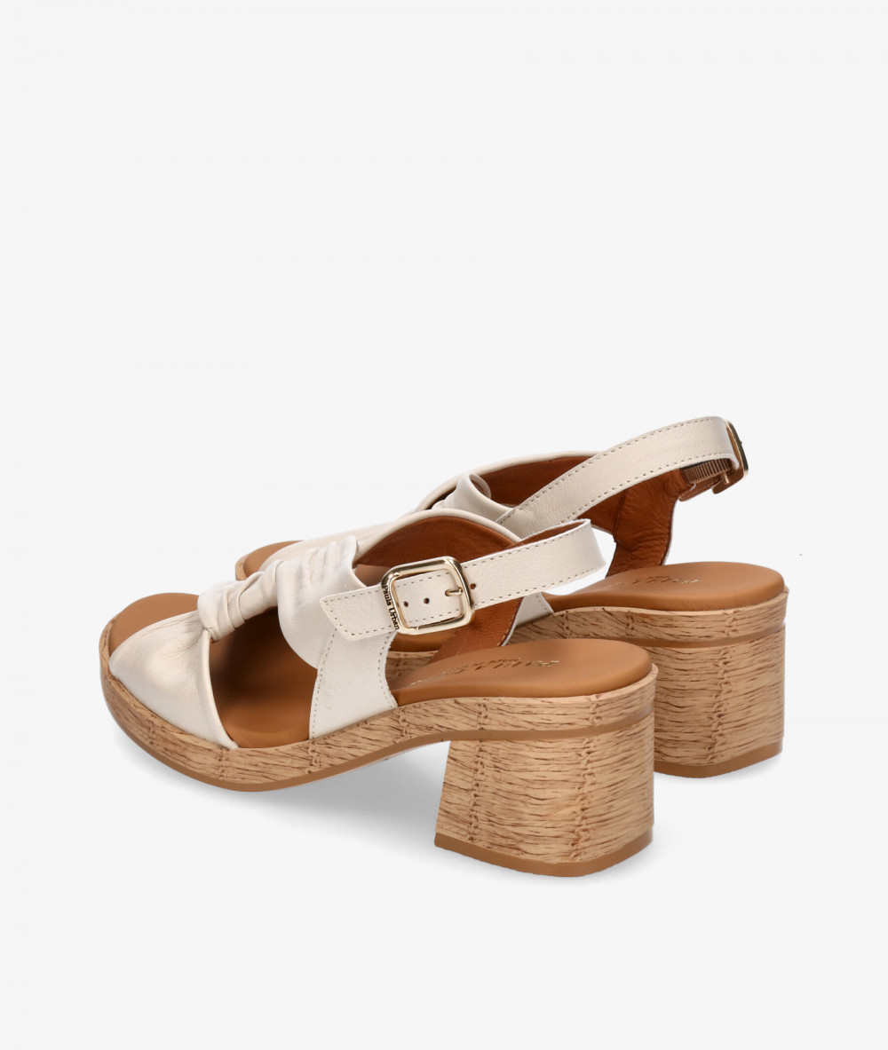 Sandalias Paula Urban  34-776 en hueso Sandalias Paula Urban  34-776 en hueso