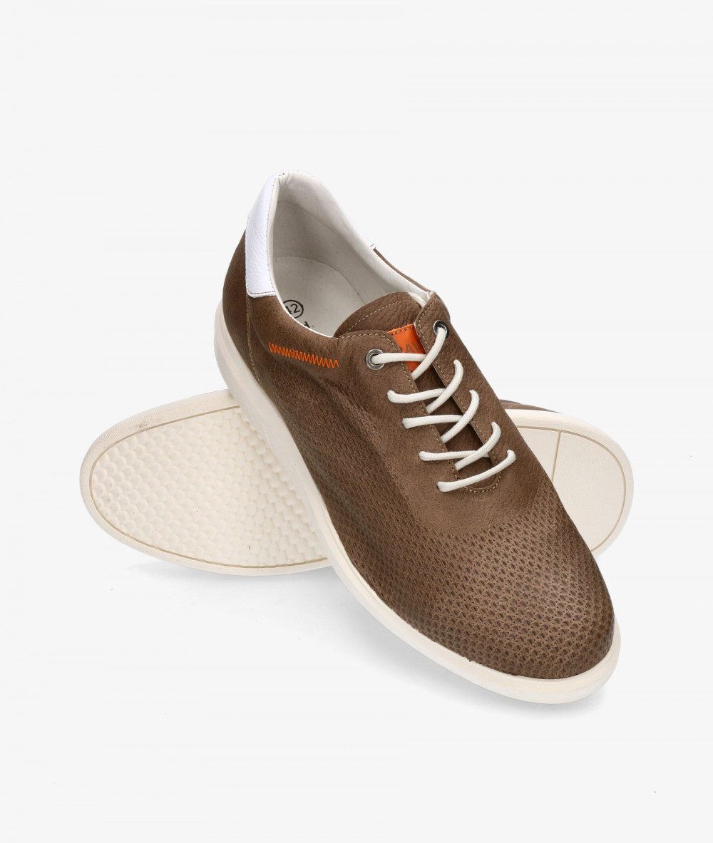 Zapatos casual Traveris 06102 en marrón Zapatos casual Traveris 06102 en marrón