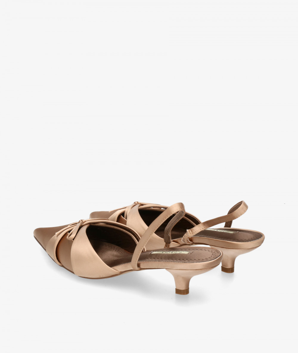 Zapatos de vestir CORINA M5312 en camel Zapatos de vestir CORINA M5312 en camel