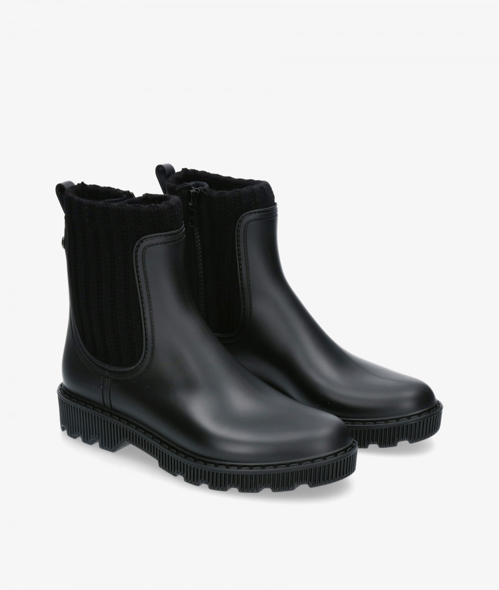 Botines IGOR  W10282 en negro Botines IGOR  W10282 en negro