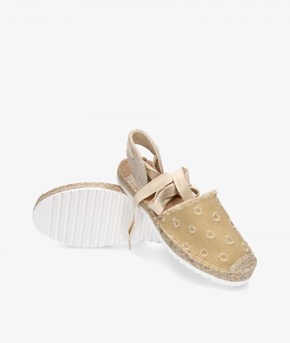 Alpargatas Kissia  532417 ALGARROBO en beige Alpargatas Kissia  532417 ALGARROBO en beige