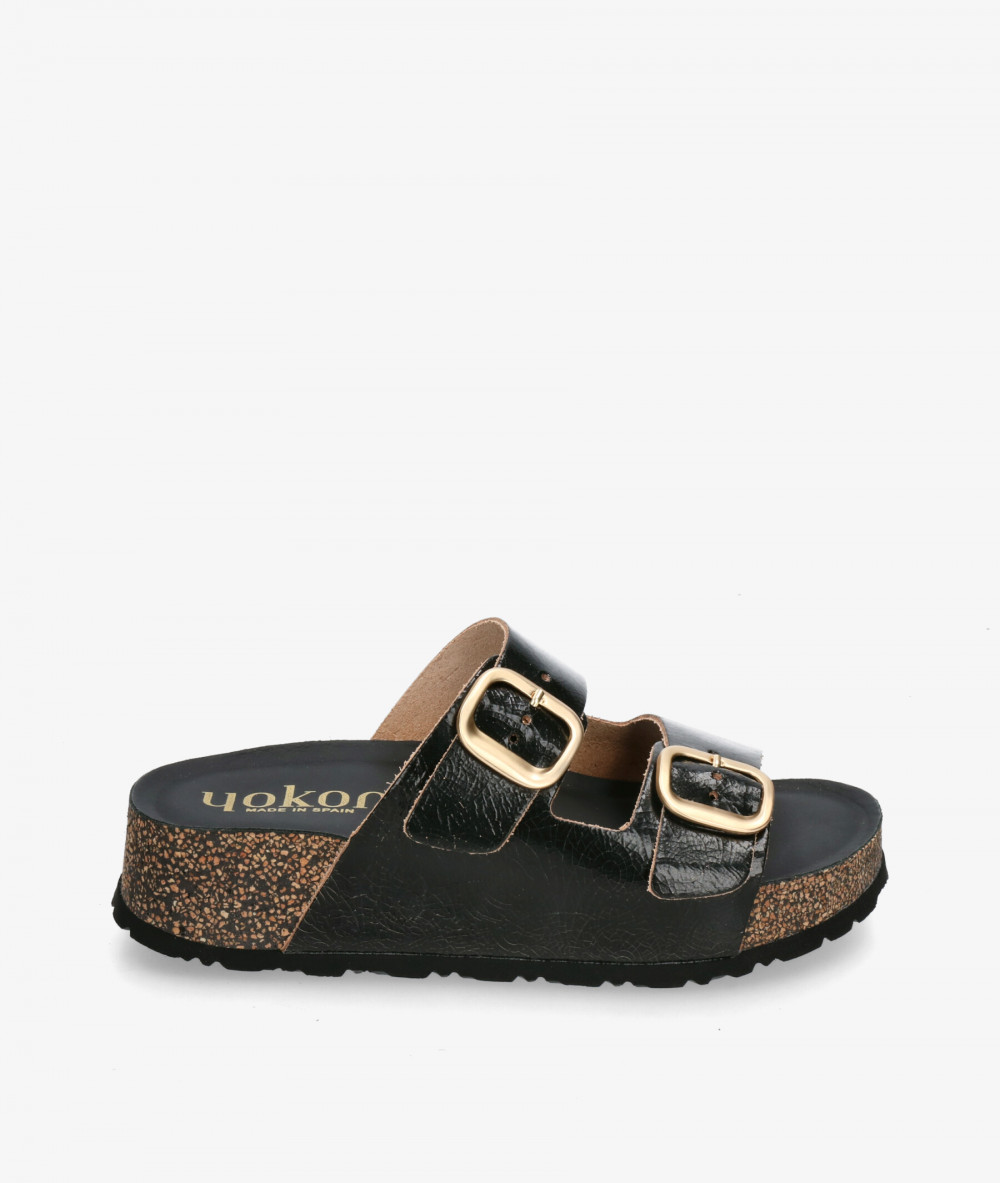 Yokono Sandals  WIWI 003 in black patent leather Yokono Sandals  WIWI 003 in black patent leather