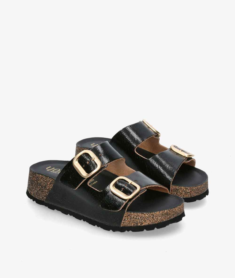 Yokono Sandals  WIWI 003 in black patent leather Yokono Sandals  WIWI 003 in black patent leather