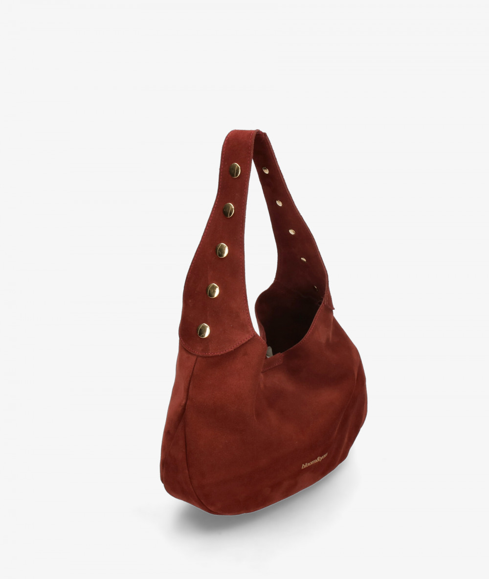 Elevate your look! Our Bag collection a combination of design, quality and comfort for your daily outfits Elevate your look! Our Bag collection a combination of design, quality and comfort for your daily outfits