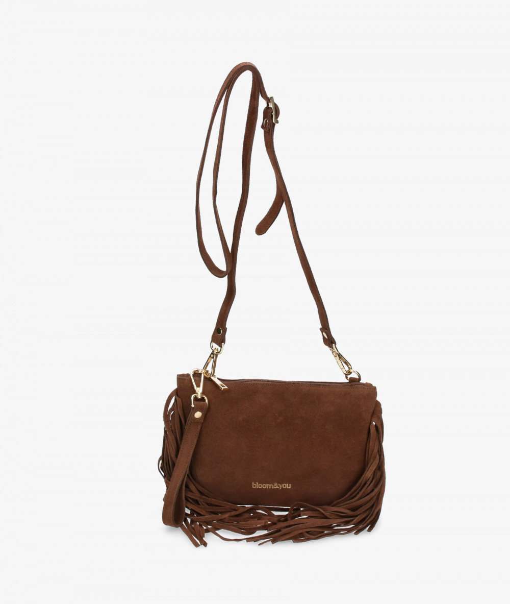 Elevate your look! Our Bag collection a combination of design, quality and comfort for your daily outfits Elevate your look! Our Bag collection a combination of design, quality and comfort for your daily outfits