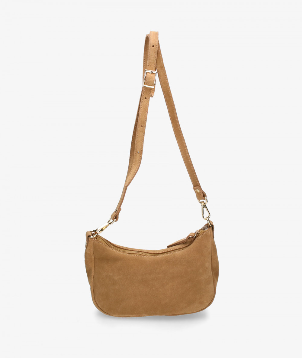 Elevate your look! Our Bag collection a combination of design, quality and comfort for your daily outfits Elevate your look! Our Bag collection a combination of design, quality and comfort for your daily outfits