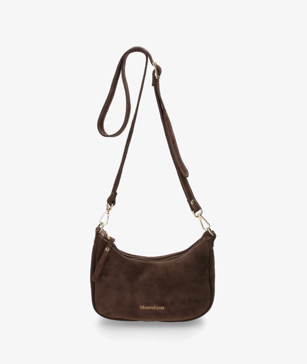 Elevate your look! Our Bag collection a combination of design, quality and comfort for your daily outfits Elevate your look! Our Bag collection a combination of design, quality and comfort for your daily outfits