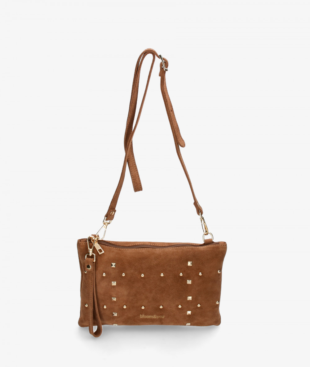 Elevate your look! Our Clutch bag collection a combination of design, quality and comfort for your daily outfits Elevate your look! Our Clutch bag collection a combination of design, quality and comfort for your daily outfits