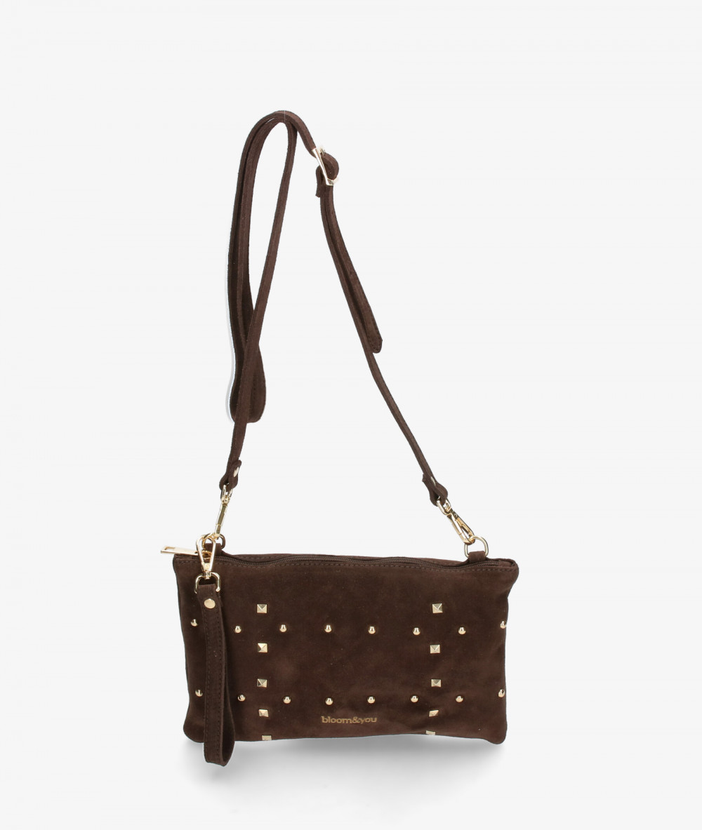 Elevate your look! Our Clutch bag collection a combination of design, quality and comfort for your daily outfits Elevate your look! Our Clutch bag collection a combination of design, quality and comfort for your daily outfits