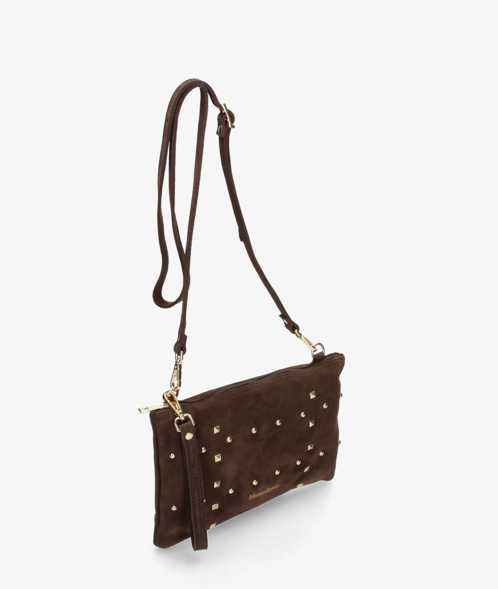 Elevate your look! Our Clutch bag collection a combination of design, quality and comfort for your daily outfits Elevate your look! Our Clutch bag collection a combination of design, quality and comfort for your daily outfits