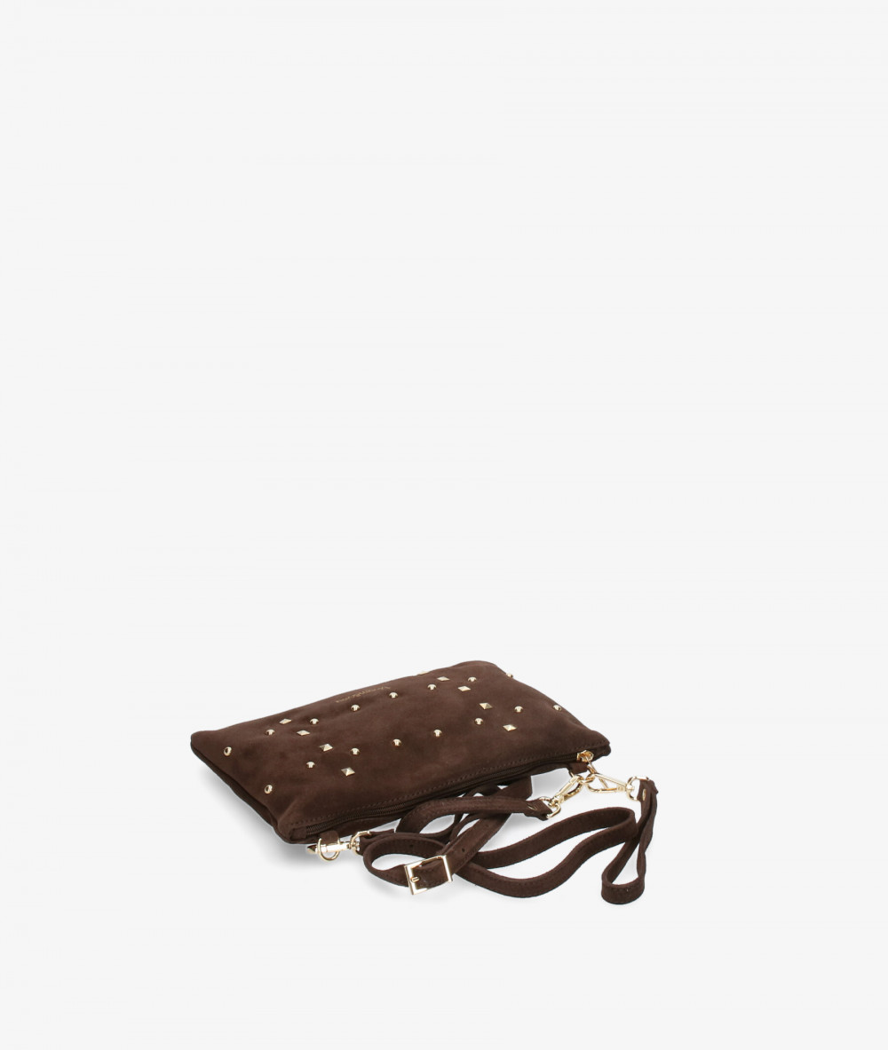 Elevate your look! Our Clutch bag collection a combination of design, quality and comfort for your daily outfits Elevate your look! Our Clutch bag collection a combination of design, quality and comfort for your daily outfits
