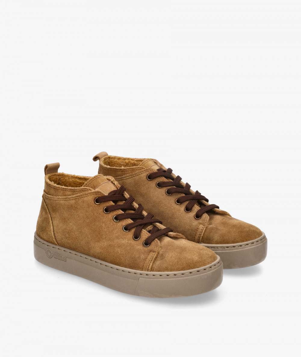 Deportivos Natural World  6122 en serraje camel Deportivos Natural World  6122 en serraje camel