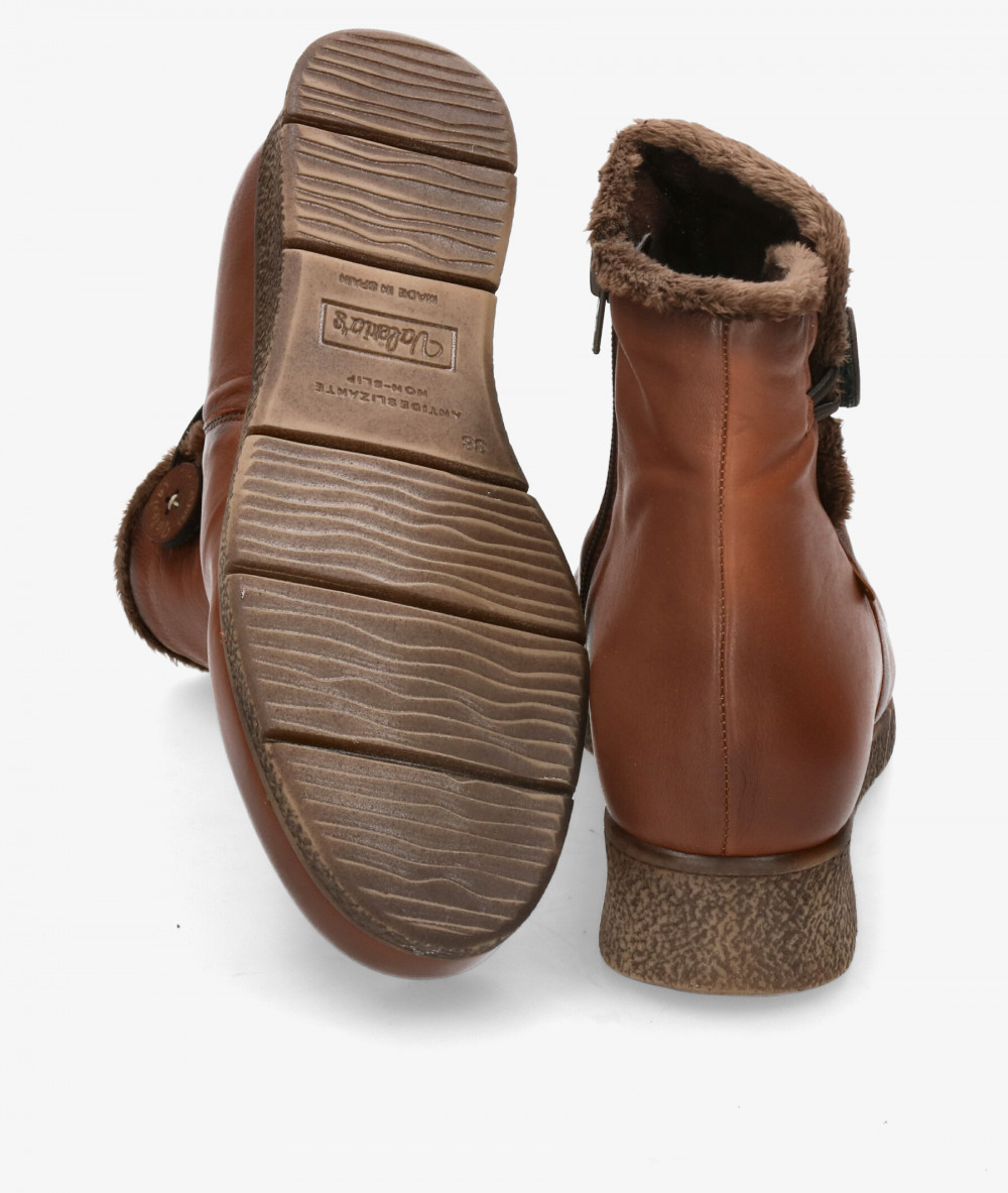Botines Valeria´s  9520 en cuero Botines Valeria´s  9520 en cuero