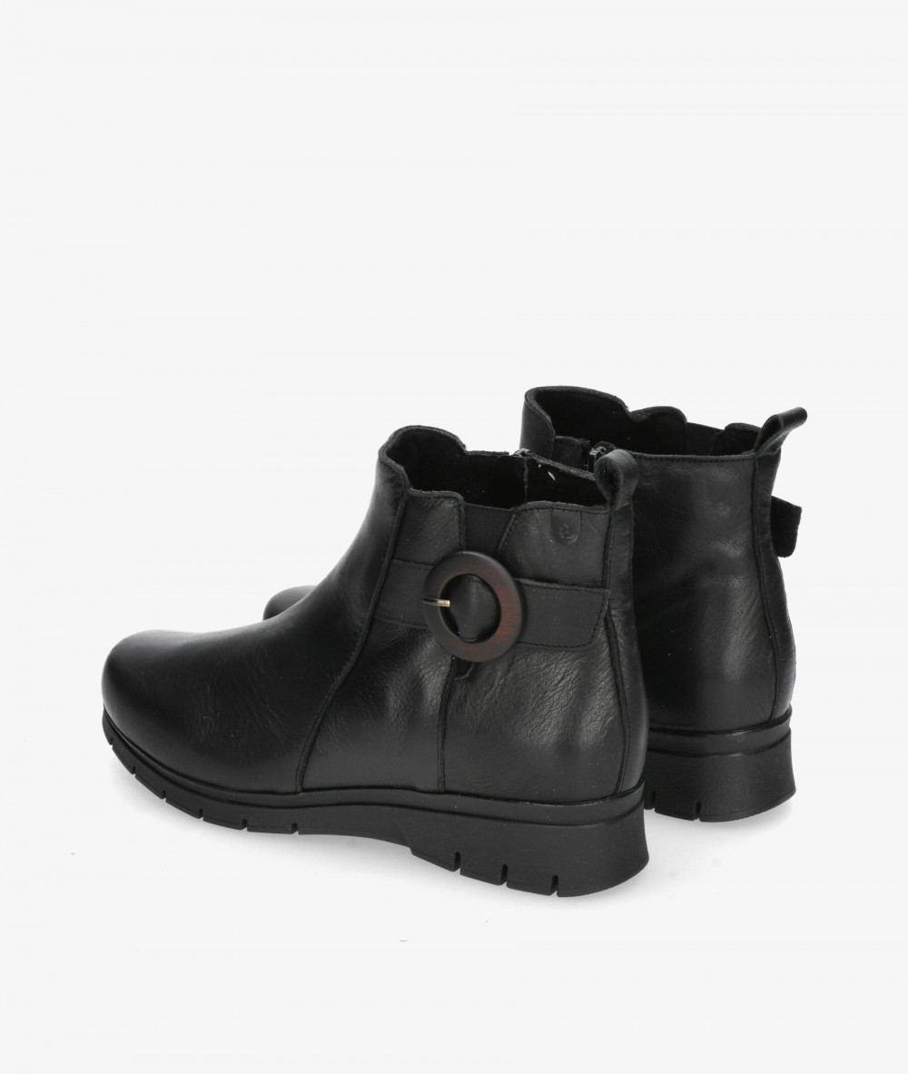Botines Valeria´s  2389 en negro Botines Valeria´s  2389 en negro
