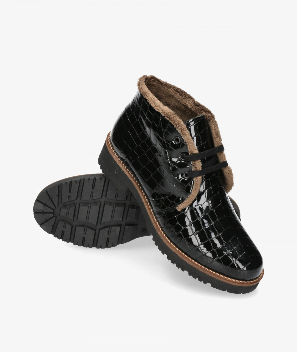 Botines Pitillos  10773 en charol negro Botines Pitillos  10773 en charol negro