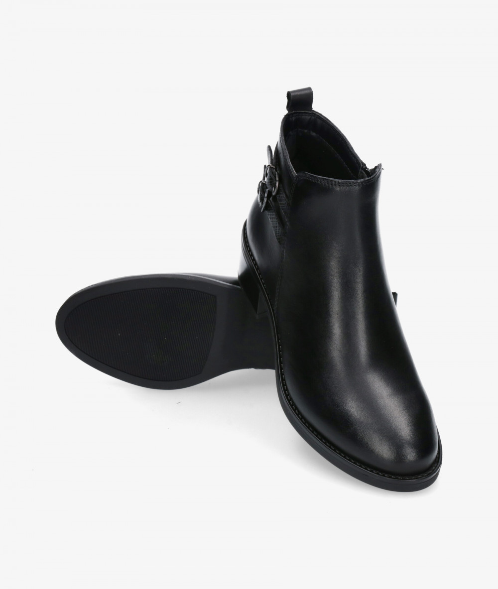Botines Traveris LOR35-2743 en negro