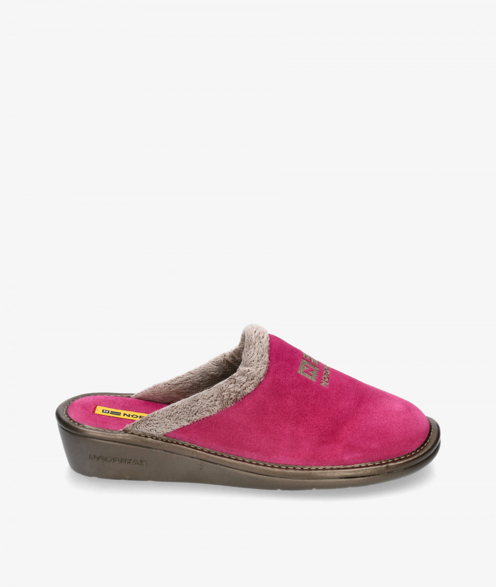 Chinela Nordikas 238-O/8  en serraje fucsia Chinela Nordikas 238-O/8  en serraje fucsia