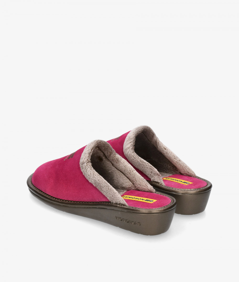Chinela Nordikas 238-O/8  en serraje fucsia Chinela Nordikas 238-O/8  en serraje fucsia