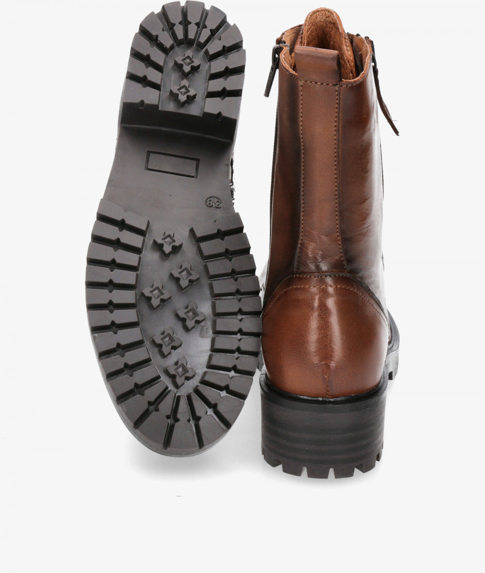 Traveris Ankle boots  B-3034 in leather Traveris Ankle boots  B-3034 in leather