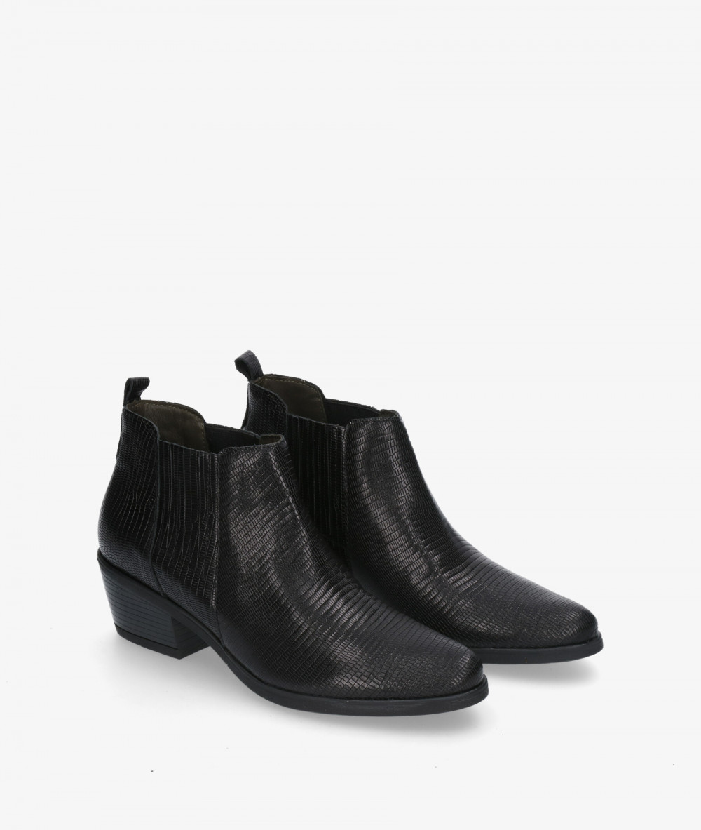 Botines Funny Lola  3450 en negro Botines Funny Lola  3450 en negro