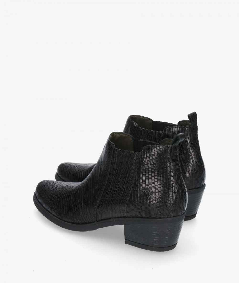 Botines Funny Lola  3450 en negro Botines Funny Lola  3450 en negro