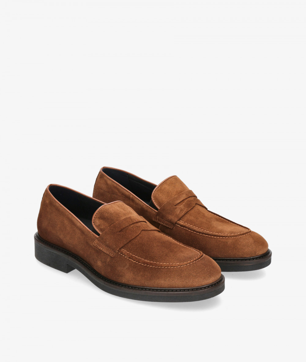 Zapatos de vestir Traveris 28092 en serraje marrón Zapatos de vestir Traveris 28092 en serraje marrón