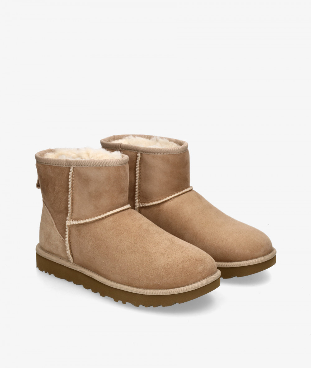 Botines UGG CLASSIC MINI II en beige