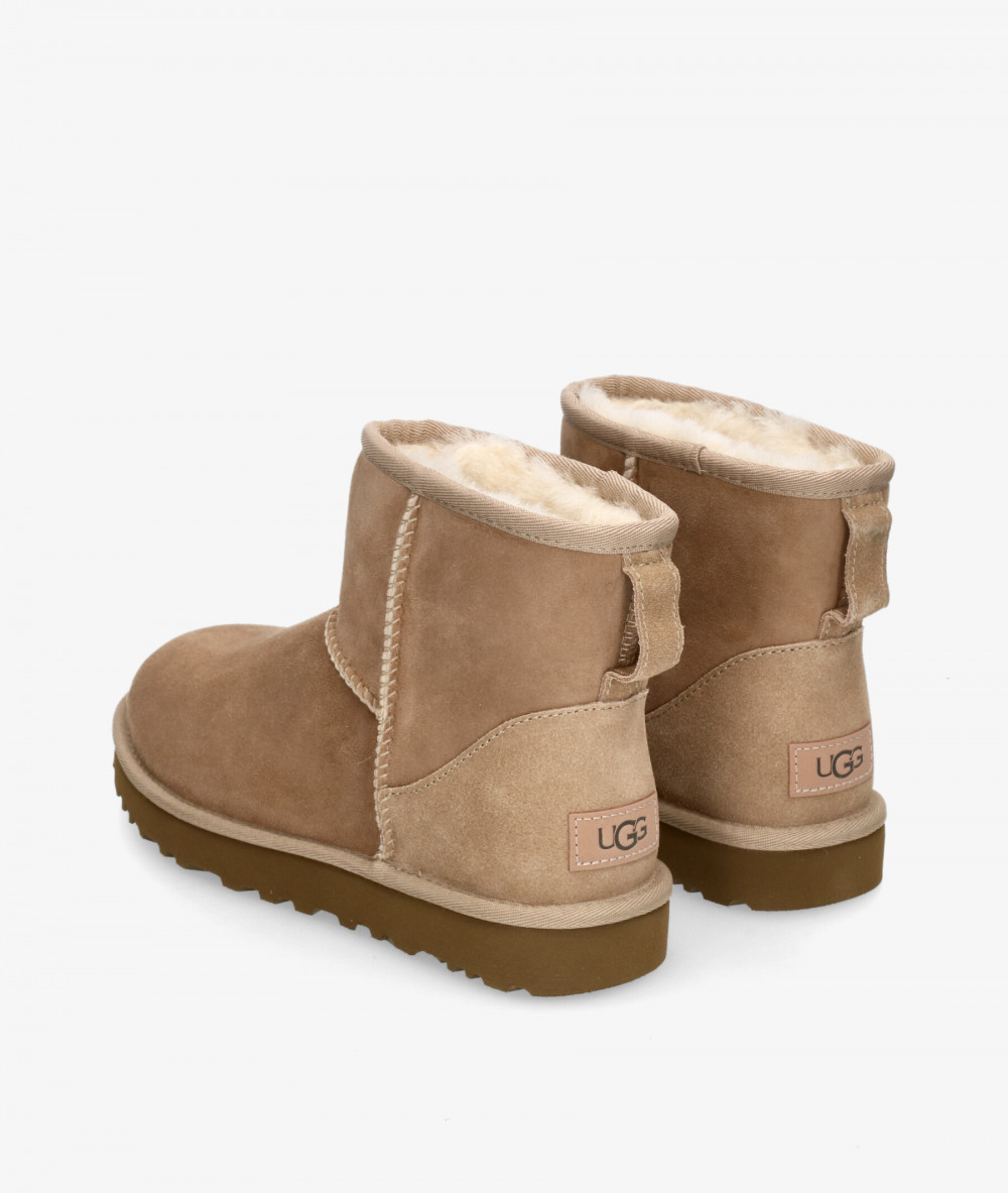 Botines UGG CLASSIC MINI II en beige
