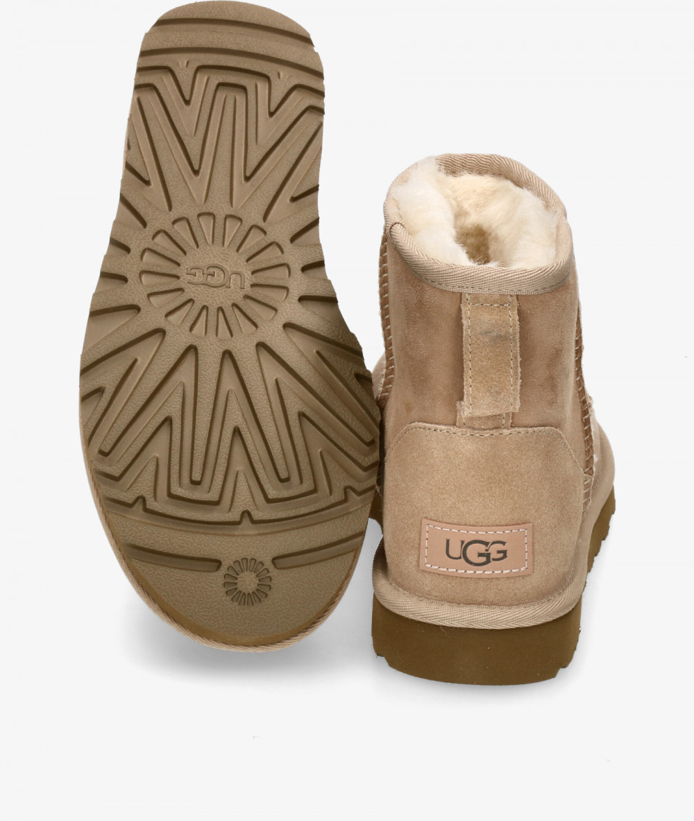 Botines UGG CLASSIC MINI II en beige