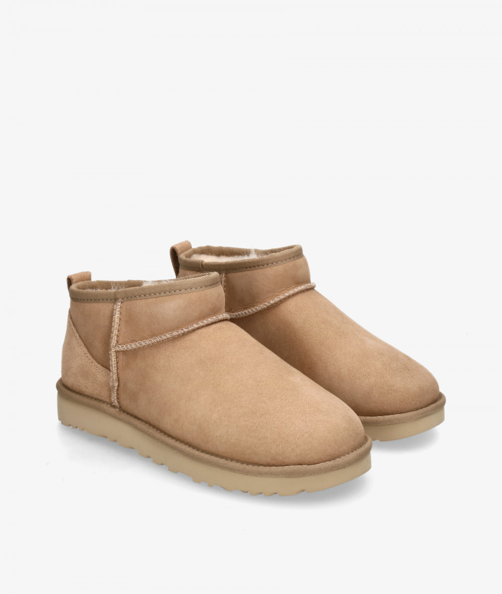 Botines UGG CLASSIC ULTRA MINI en beige