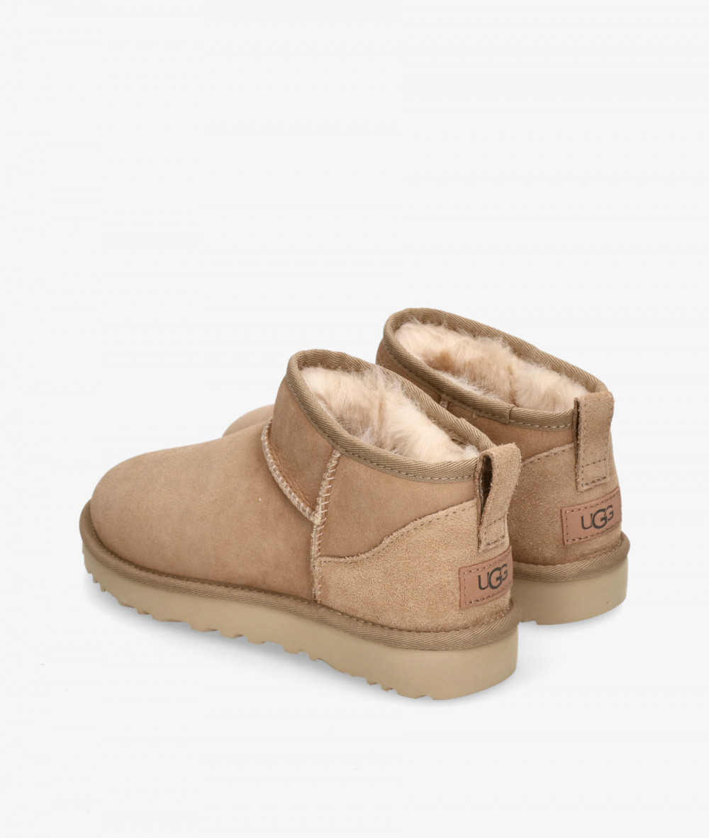 Botines UGG CLASSIC ULTRA MINI en beige