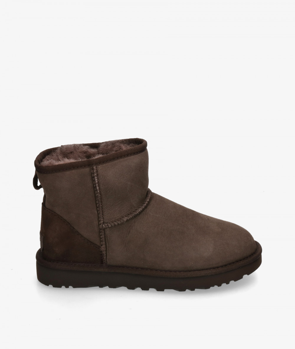 Botines UGG CLASSIC MINI II en marrón
