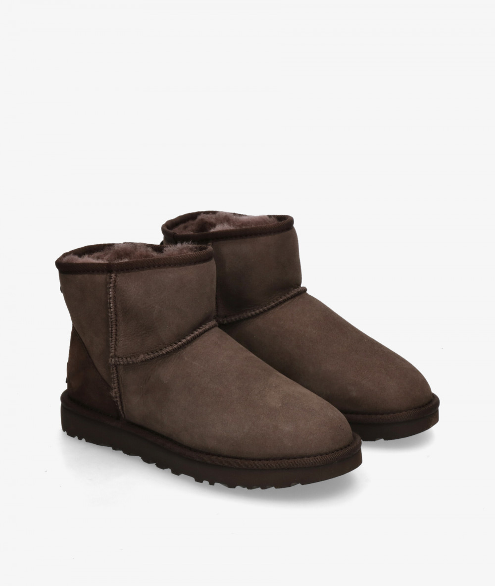Botines UGG CLASSIC MINI II en marrón